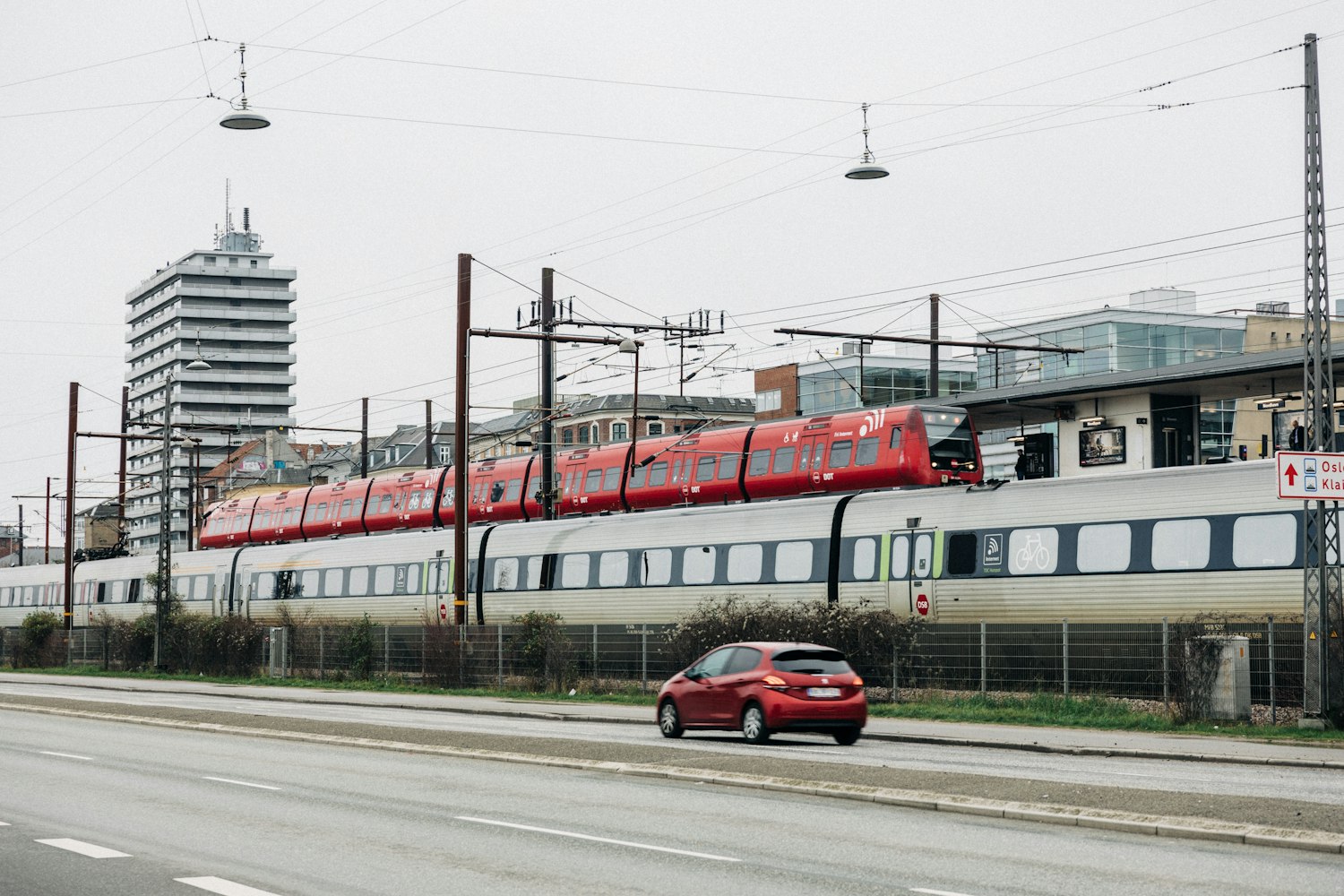 工厂老板不懂运营?抖音账号搭建全攻略(含名称 / 头像 / 简介模板)如何快速上手?