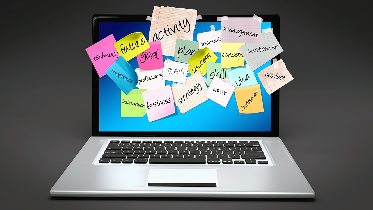 如何通过“1 主 1 辅” 平台策略:中小传统企业 IP 流量不浪费的布局法实现高效引流?