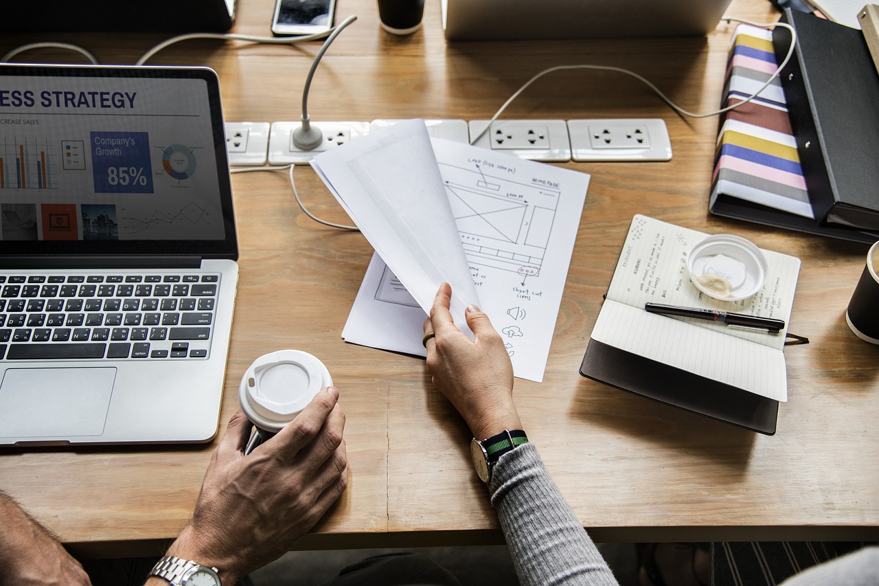 直播电商合规指南：禁售商品与直播间运营规则全解析