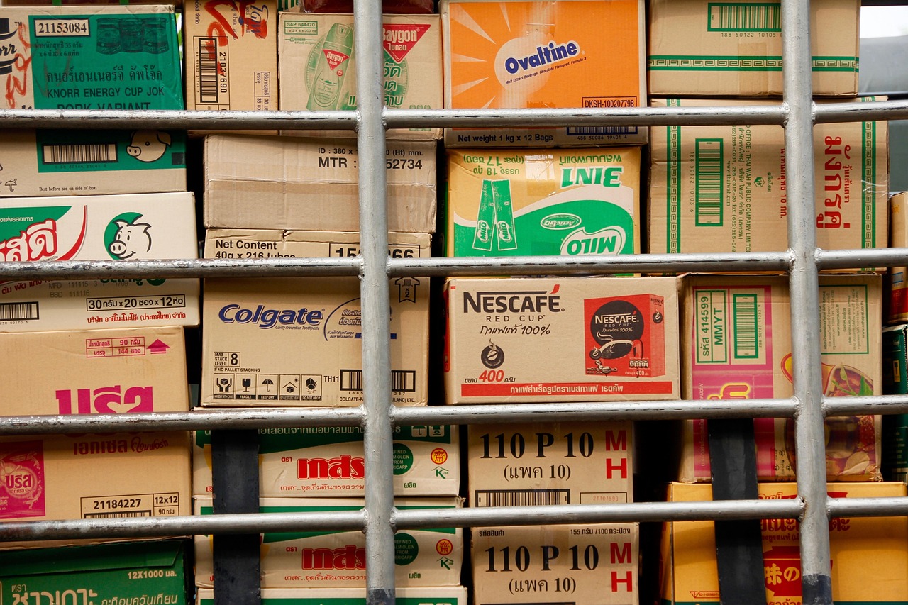 传统工厂跨境物流成本高？怎么降低国际运输成本的5大实用策略